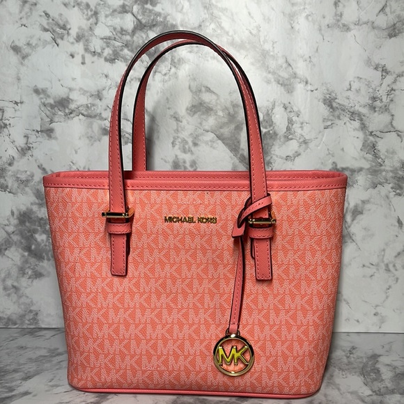 Michael Kors Jet Set Travel - Picture 2 of 7